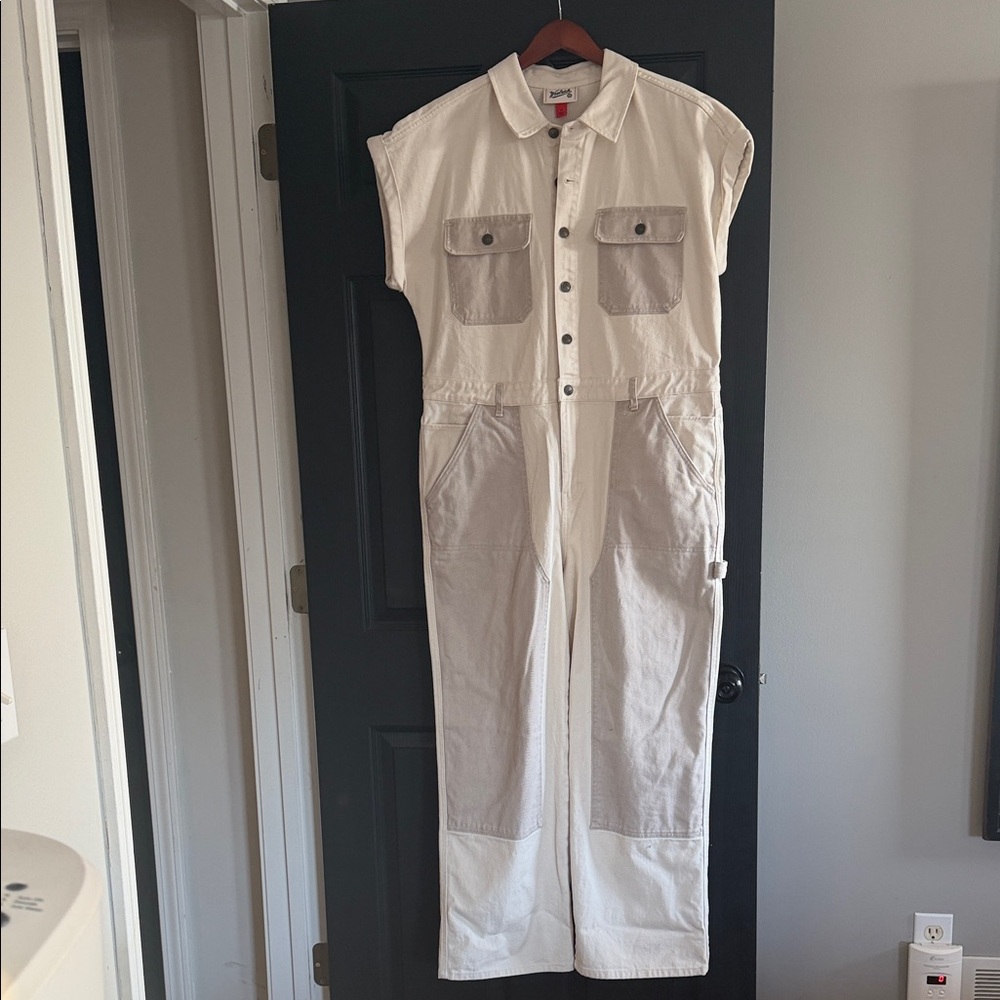 Woolrich Cream Garment with Red Tag
